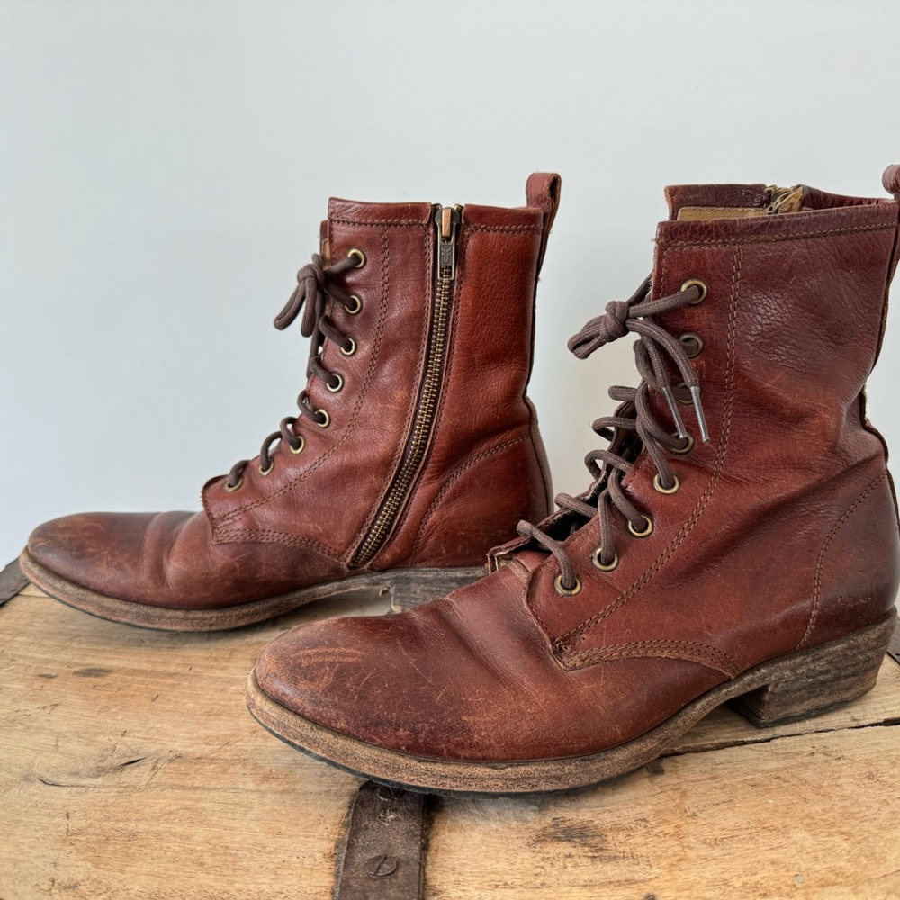 FRYE Veronica Combat Red Clay Cognac Leather Lace Up Moto Everyday Ankle Boots